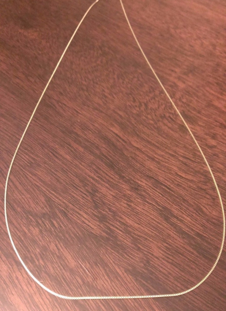10K YELLOW GOLD 24″ THIN BOX LINK NECKLACE PENDANT CHAIN 0.5 mm 1.2 GRAMS