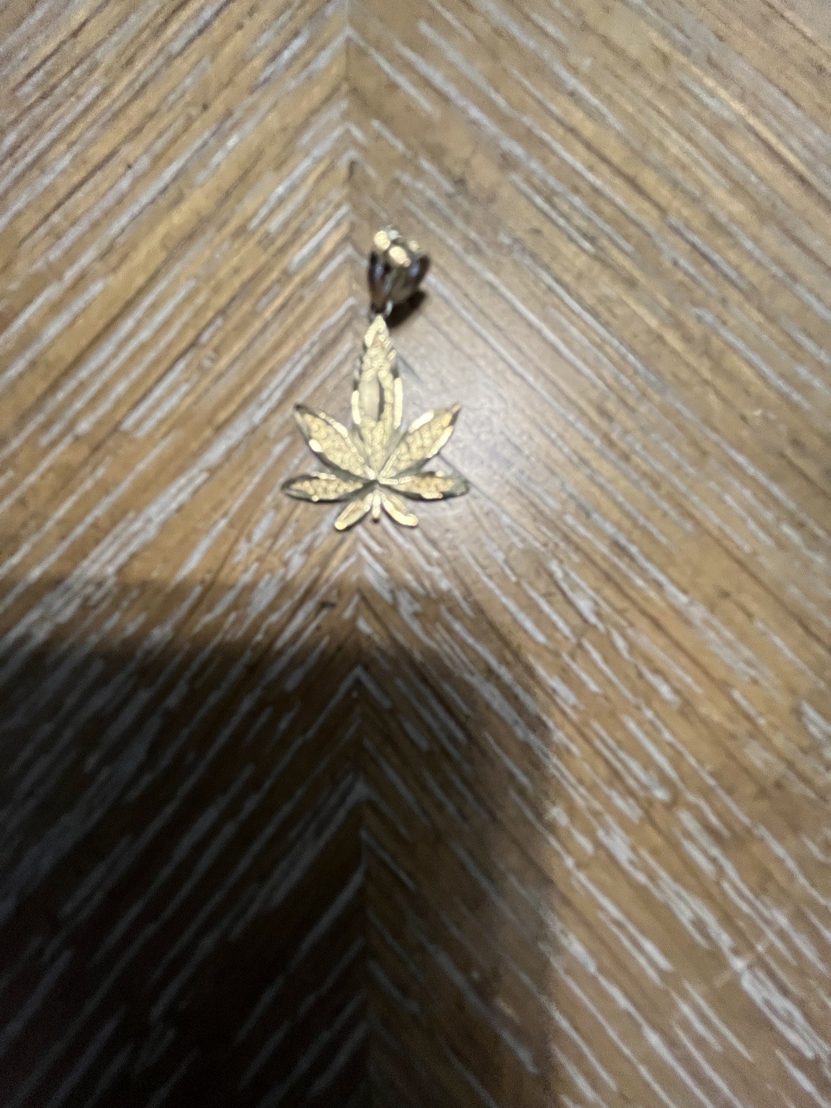 10k Yellow Gold Diamond Cut Marijuana Leaf Pendant New