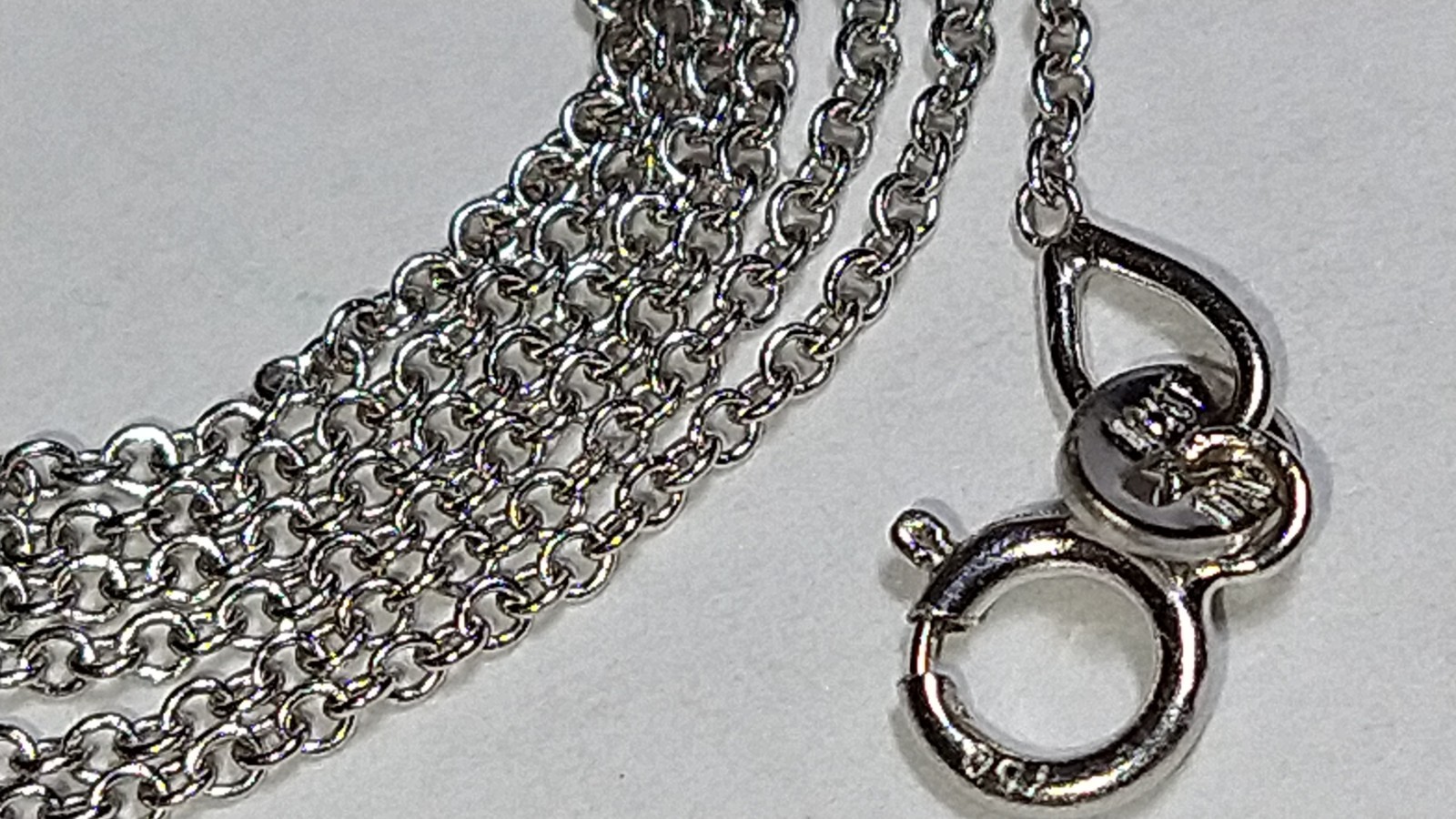 Solid 18k white gold dainty 0.65mm chain necklace 1.24 grams – 16″