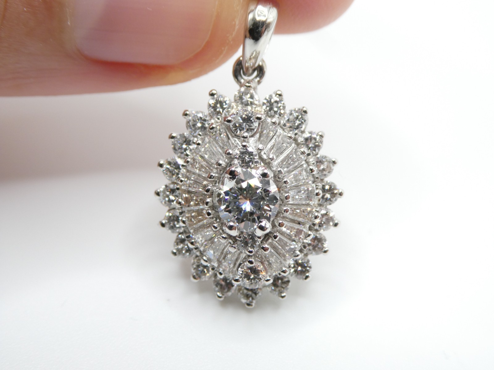 Pt900 Platinum 1.65ctw Diamond Ballerina Cluster Pendant Vintage Retro 7.4g