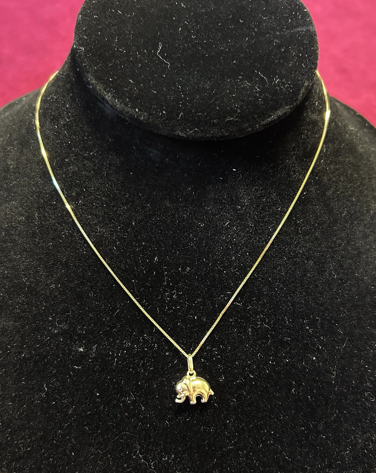 9ct Gold 45cm Elephant Solid Pendant & Chain Necklace In Original Packaging 1.2g