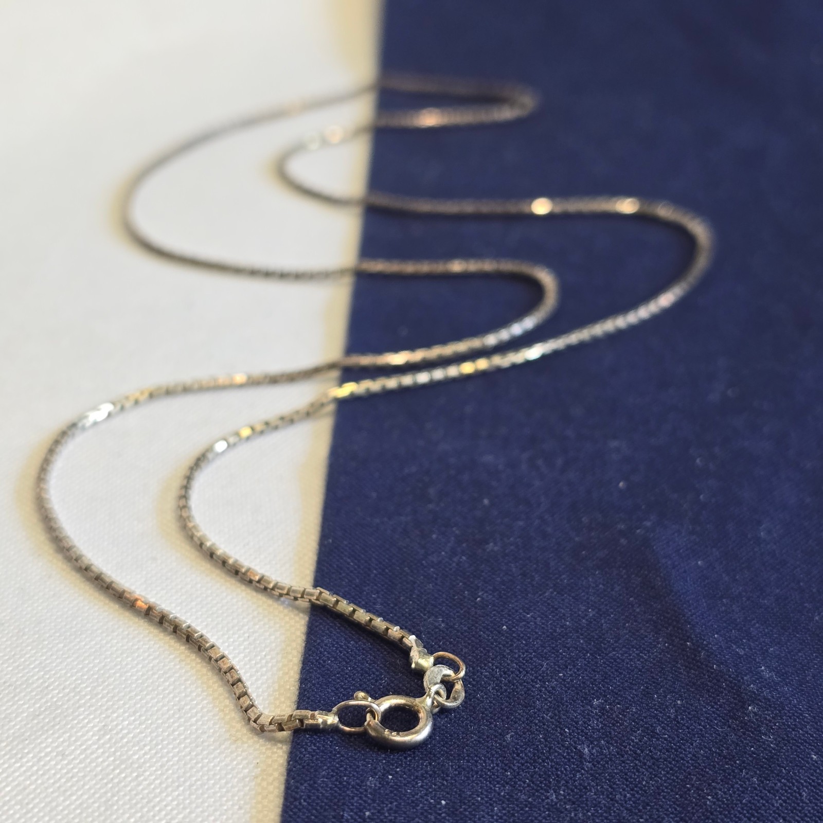 Sterling Silver Necklace 6.72g Fine Jewelry 23.5″ Box Chain Spring Ring