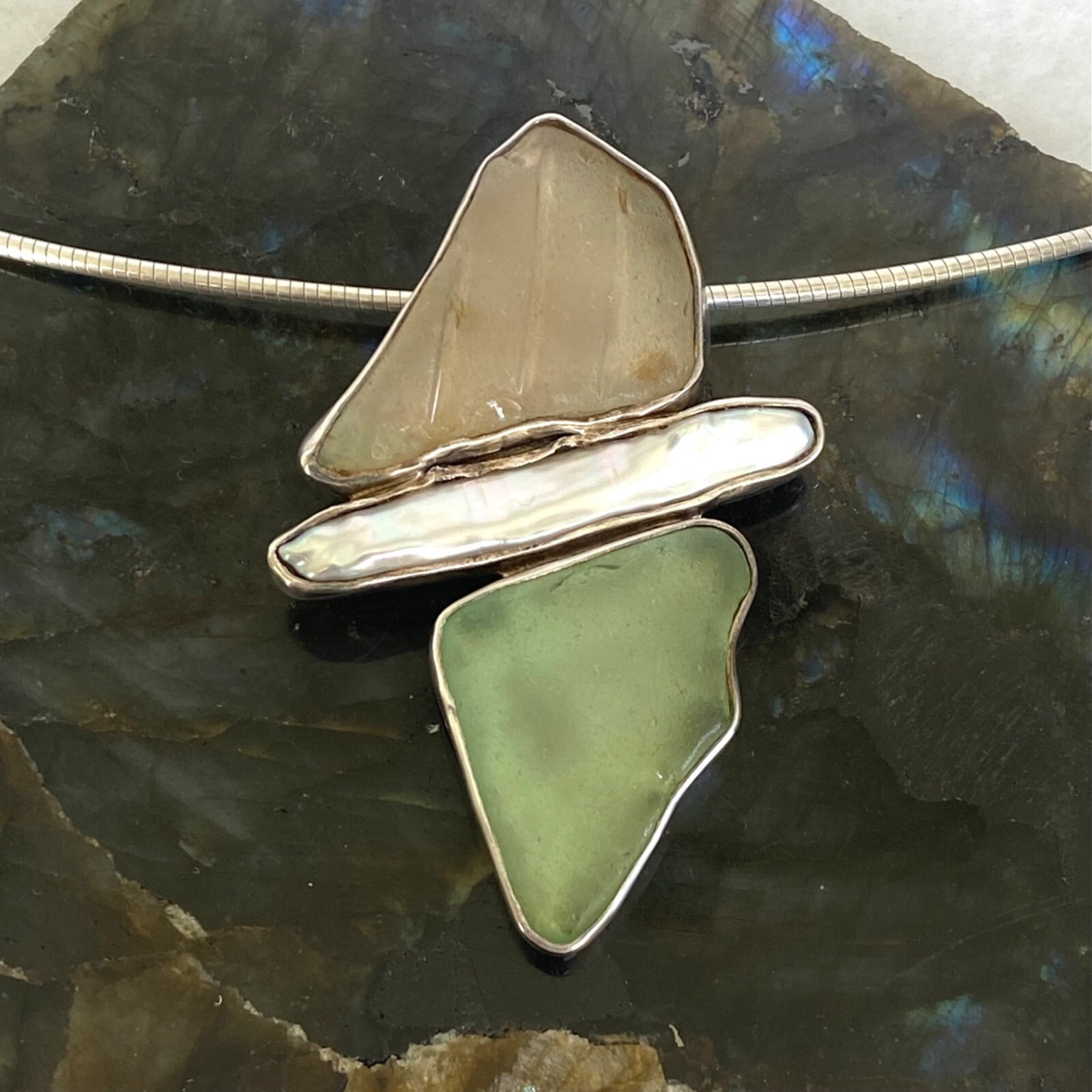 Sterling Silver 925 Beach Glass & Biwa Pearl Pendant Necklace 16″-18″ Chain