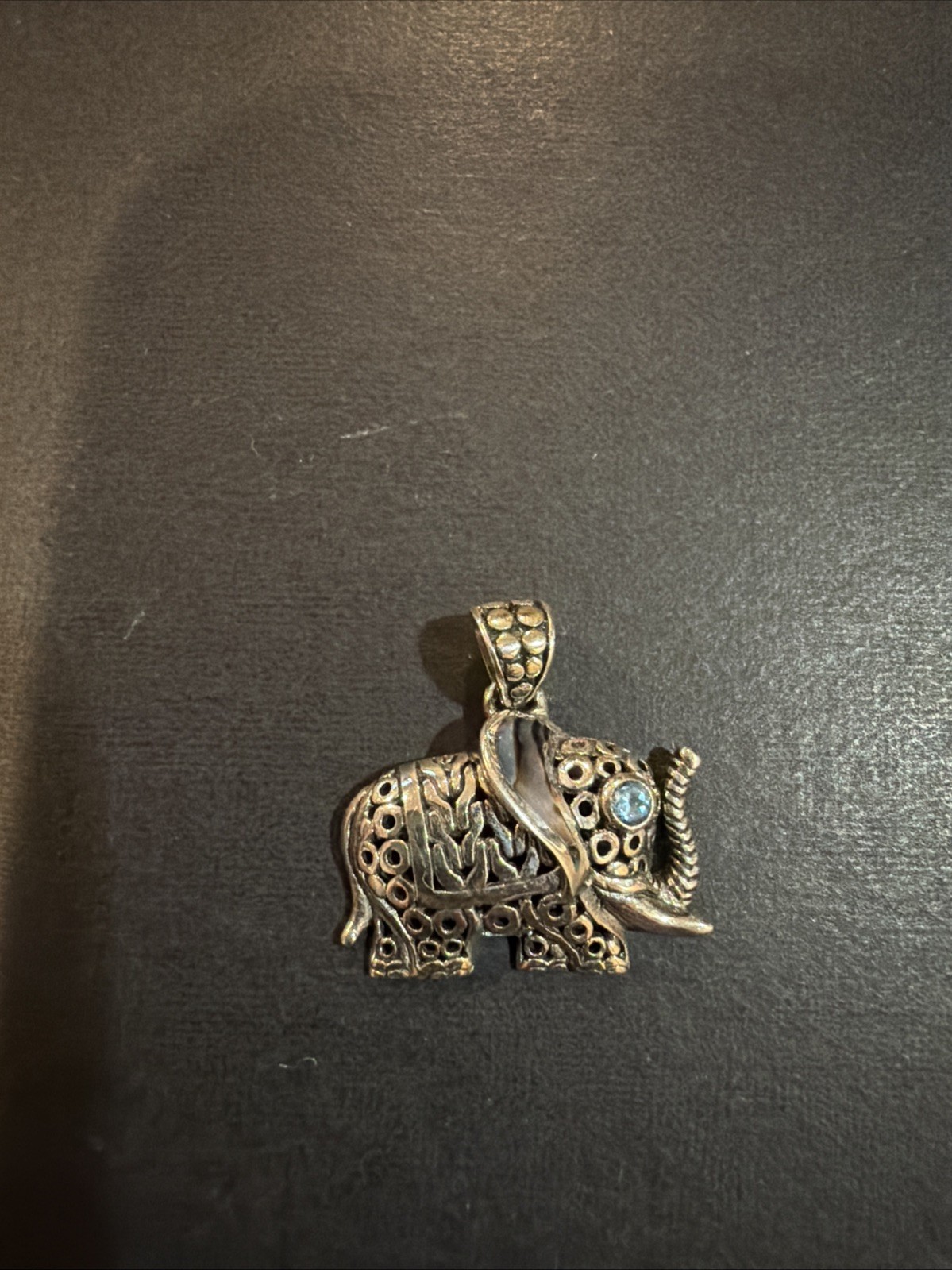 ATI Sterling Silver 925 Topaz Eye Elephant Pendant