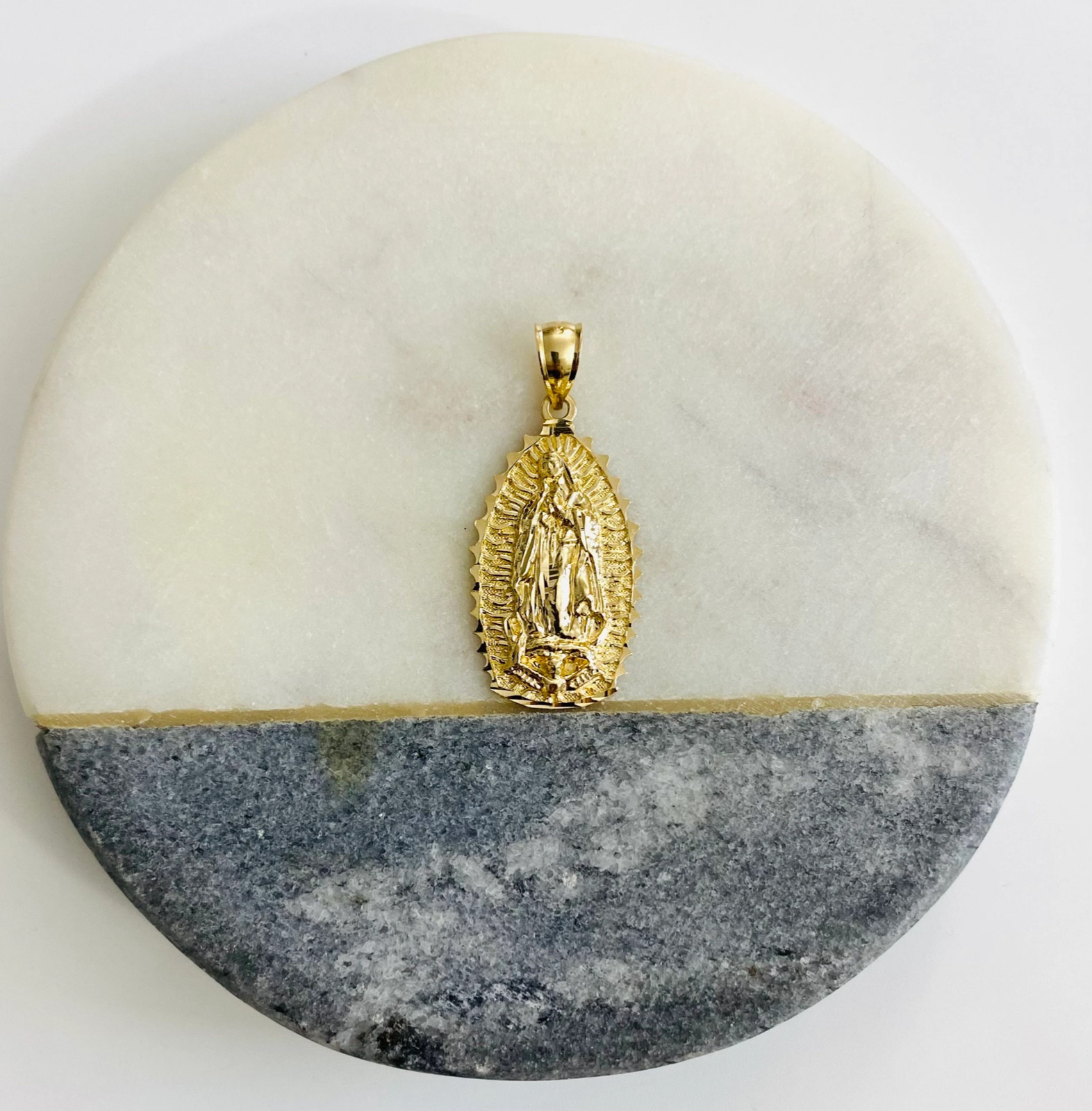 18K GOLD FILLED CADENA DE GUADALUPE-18″/GUADALUPE NECKLACE-18″ LONG. 30X22mm