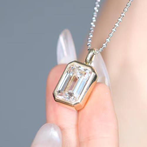 3.00Ct Emreald-Cut Lab Grown Diamond Solitaire Necklace Pendant 14k Yellow Gold