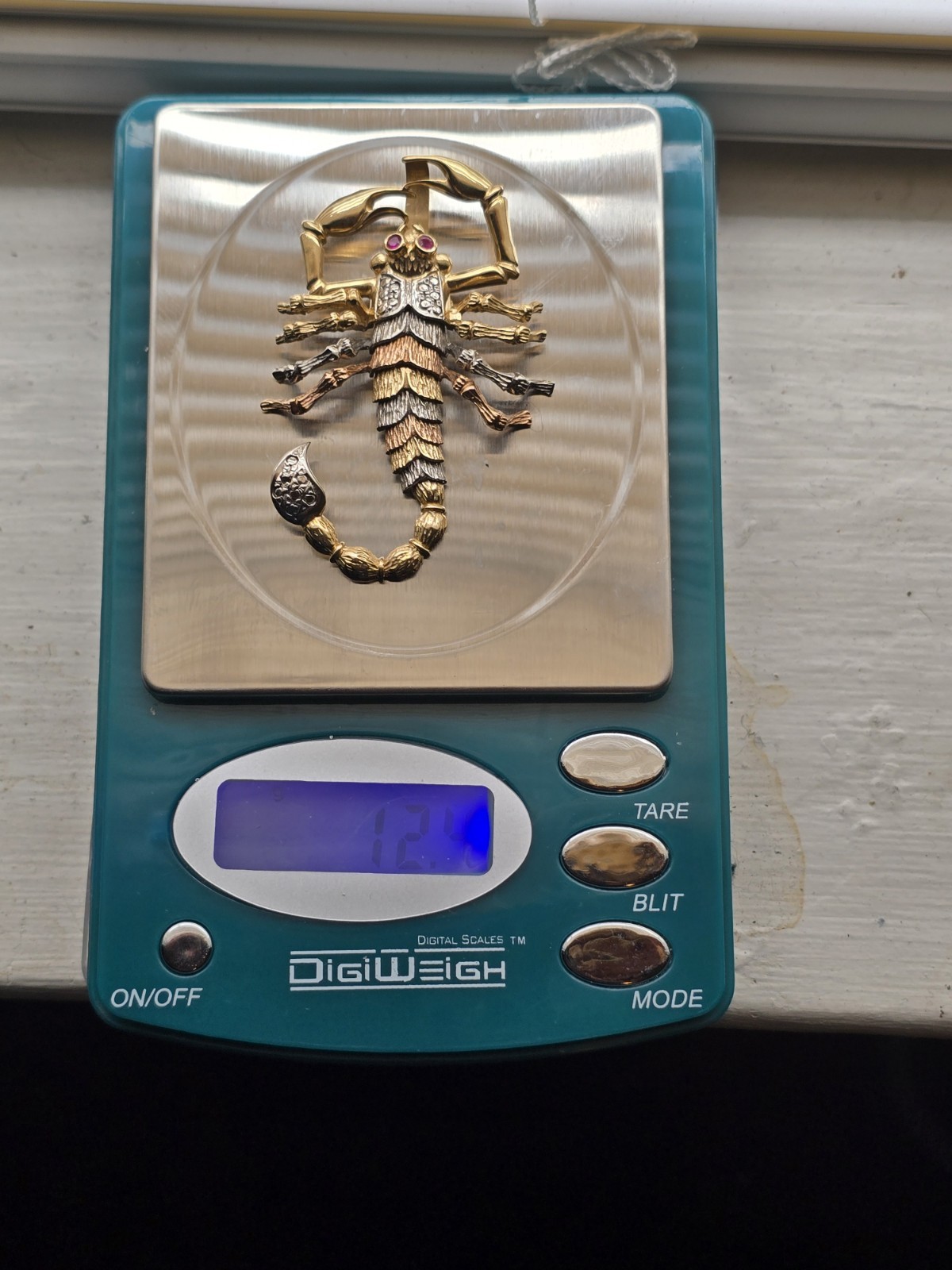 14kt Yellow, White, and Rose Gold Scorpion Medal (12.4g)