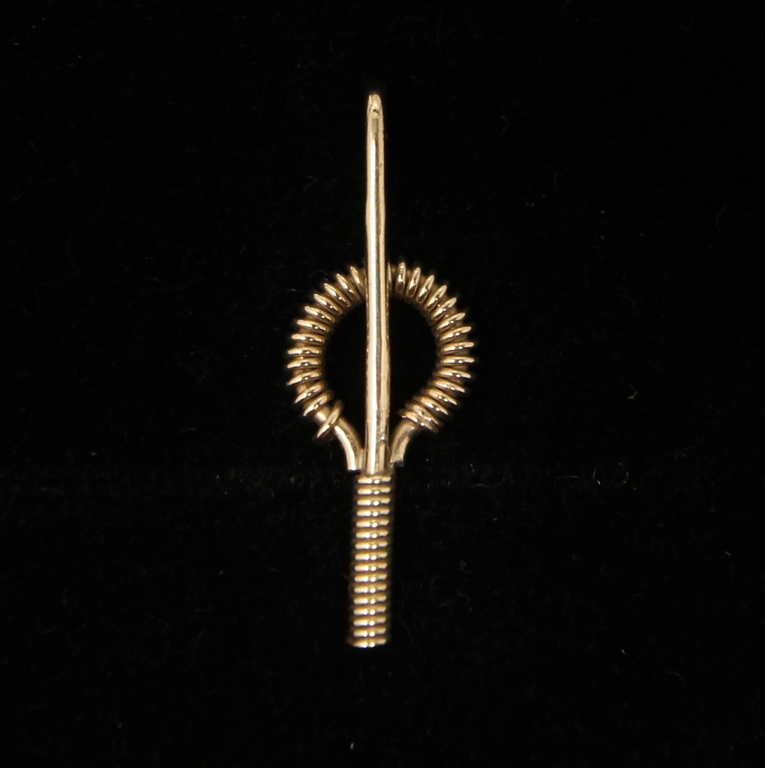 Vintage 1978 English Hallmarked Solid 9ct Gold Modernist Key Pendant