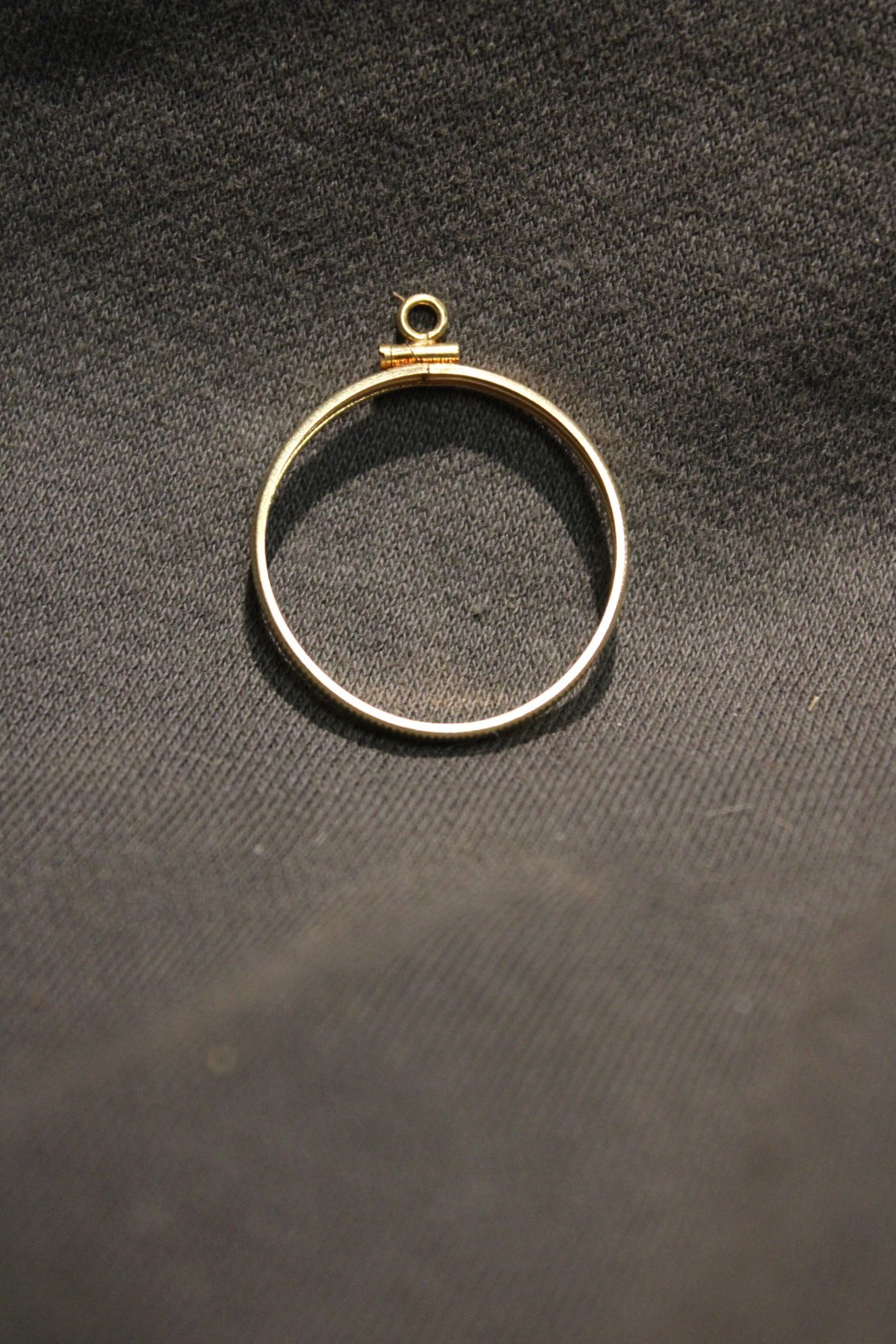 14K BEZEL FOR MEXICO 20 PESO GOLD COIN. SCREW TOP / REEDED EDGE. N.O.S.!