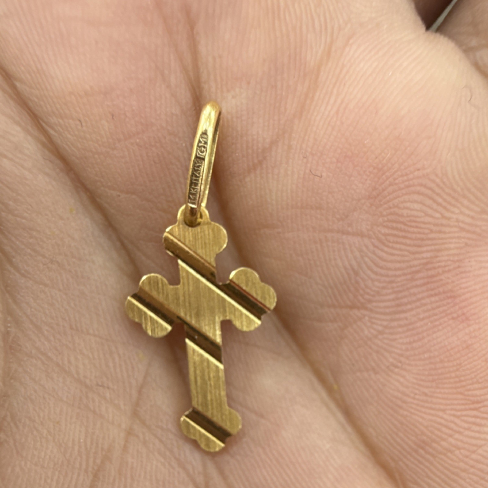 Yellow Gold 14k 1.00 gm cross pendant charm religious gold material cross shape