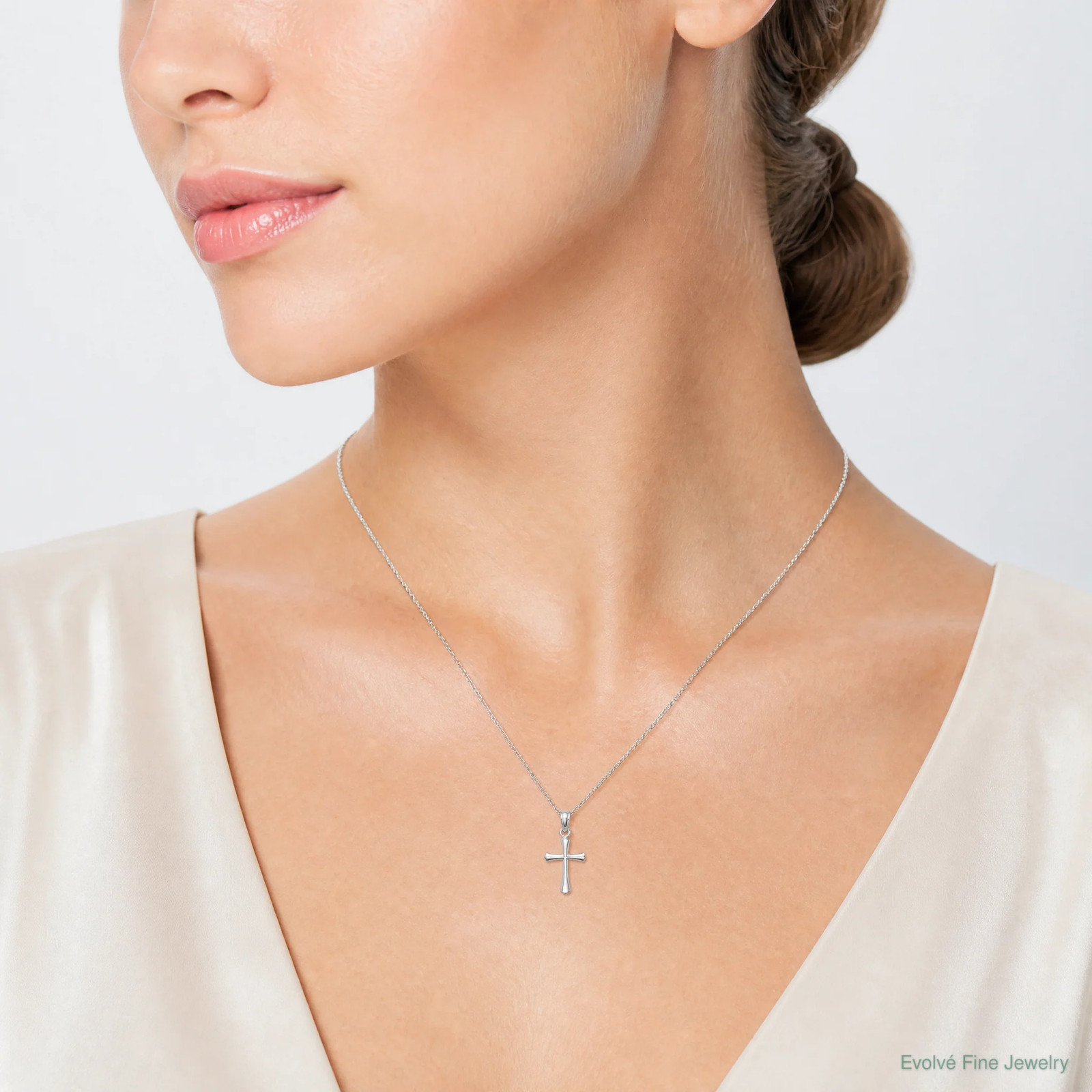 10K / 14K White Gold Polished Beveled Cross W/ Round Tips Charm