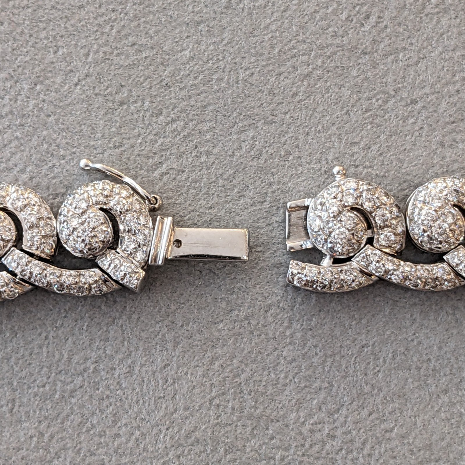 Pave Diamond Scroll Link Choker Necklace in 18k White Gold- HM2800SE