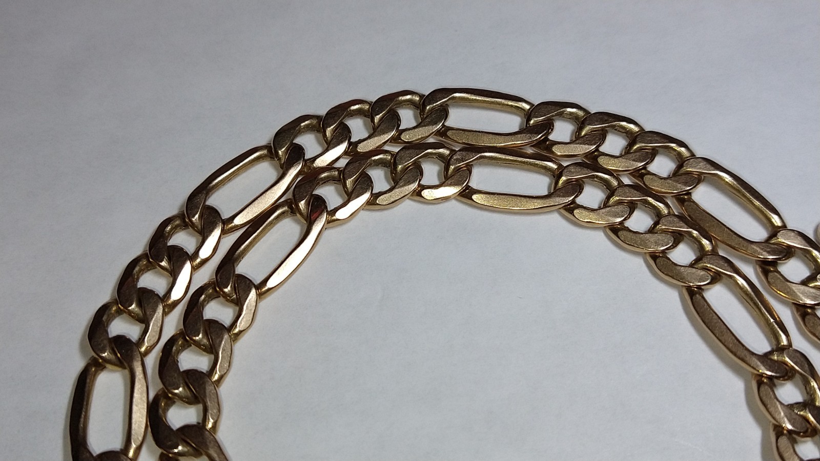10k gold 8.25mm hollow Italian figaro chain necklace 17.94 grams 22.75″