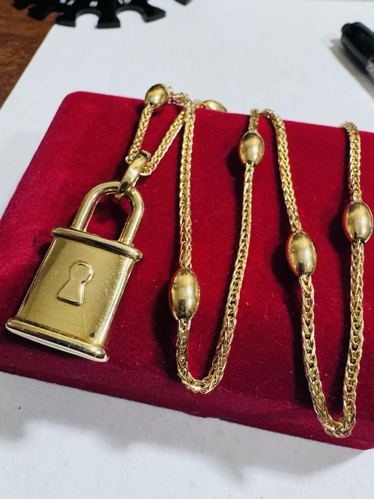 RARE 18K 750 Genuine Gold Oval Chain Padlock Necklace 17.6”/18” Long 9.6g 2.2mm