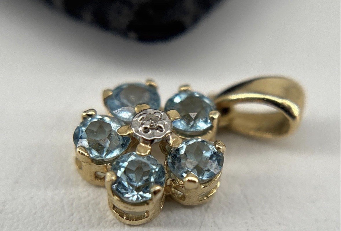 Estate 14k Yellow Gold Diamond And Blue Spinel Flower Pendant Necklace 19” Cable