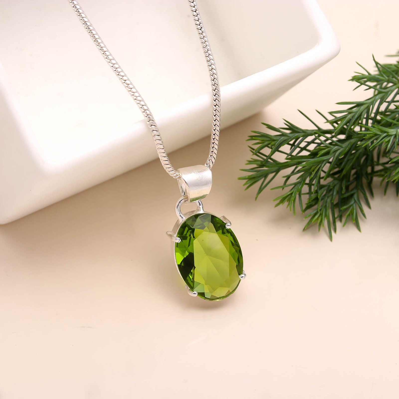 Peridot Gemstone Elegant Pendant 925 Sterling Silver -18 inches Necklace