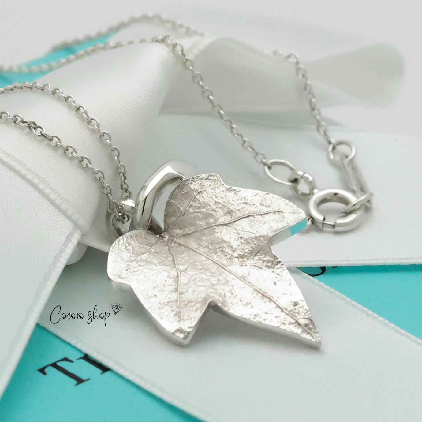Authentic Tiffany & Co. Maple Leaf Pendant Necklace 18.1″ Silver w/Pouch