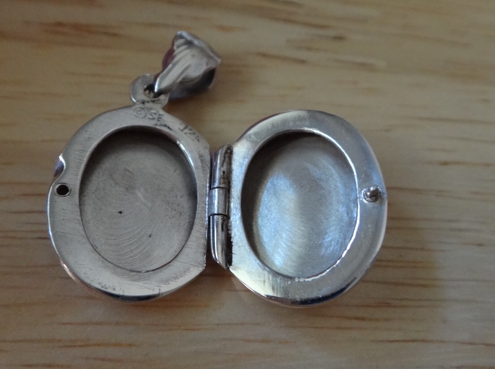 Sterling Silver 29x14x6mm Oval 2 Picture Photo Locket Charm with Bale