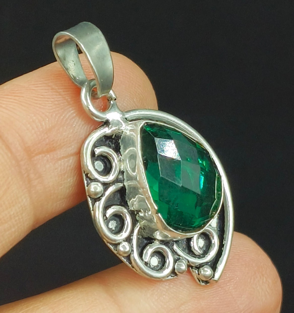925 Sterling Silver Handmade Jewelry Natural Green Garnet Gemstone Pendant