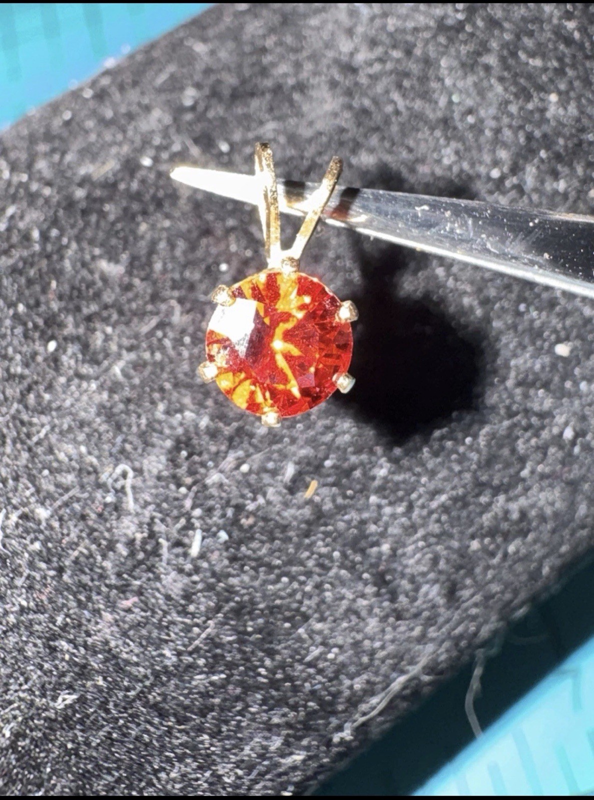 Vintage 14k Yellow Gold Pendant with Natural Round Red Garnet Prong Set