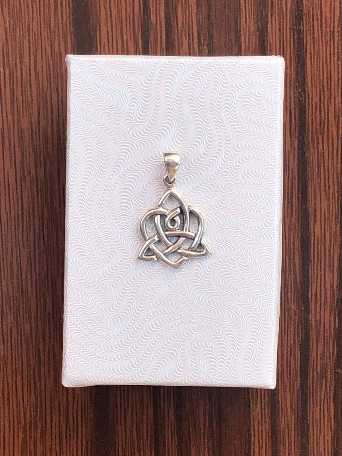 925 Sterling Silver Celtic Knot Pendant Women 16mm(0.63″)/24mm(0.94″)
