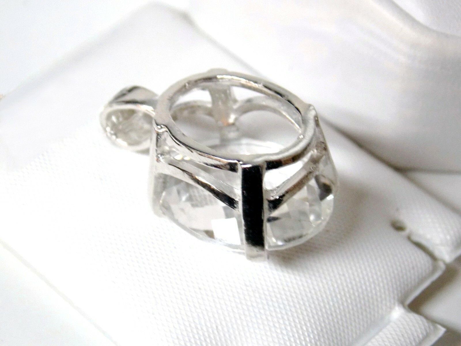 15ct Natural White Colorless Quartz 925 Sterling Silver Pendant + Chain USA Made