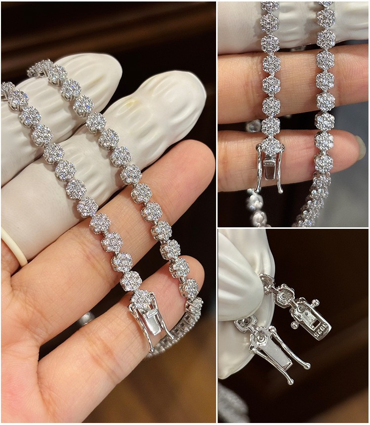 D/VVS1 Plum Blossom Moissanite Necklace 925 Sterling Silver Pass Test for Women