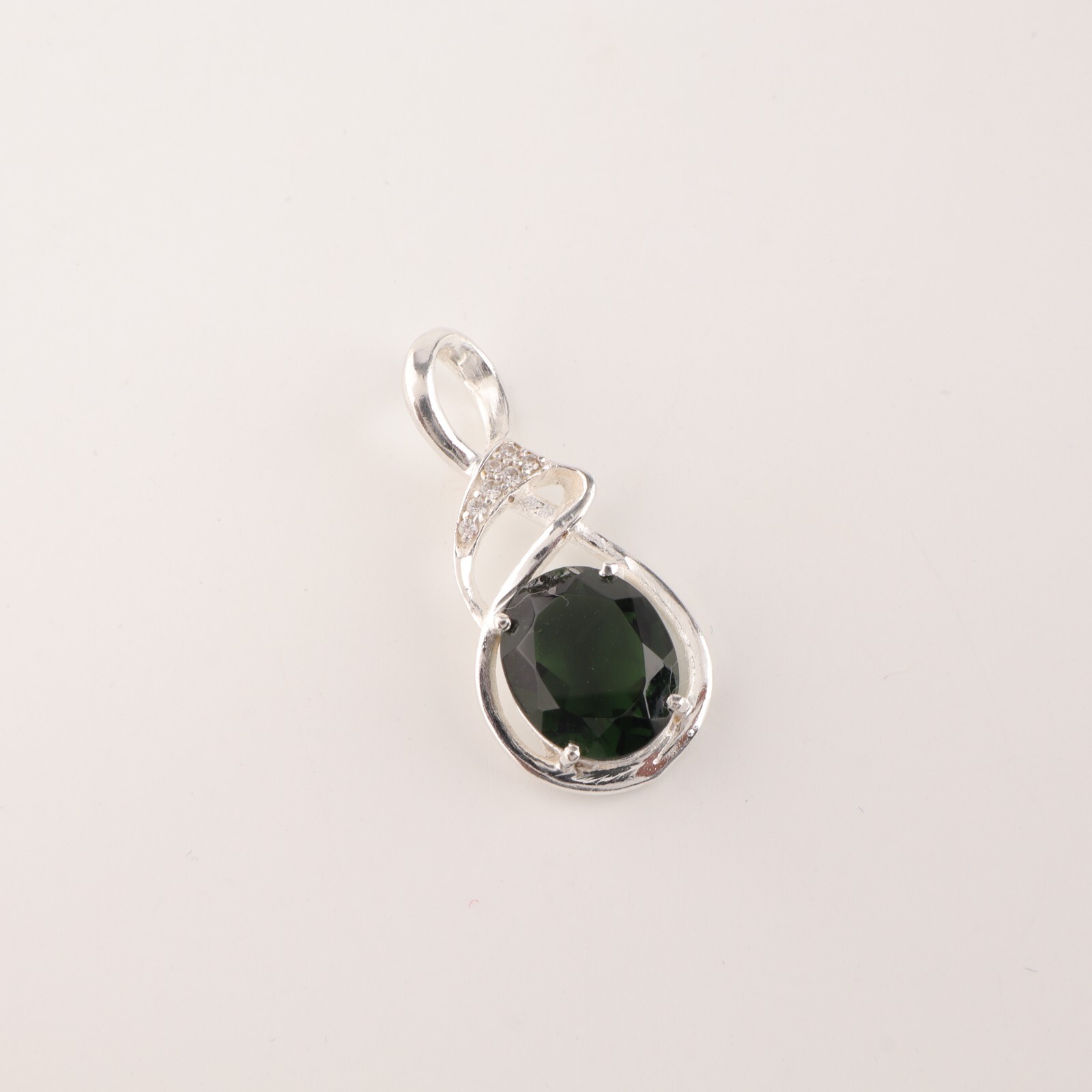 Green Tourmaline Gemstone 925 Sterling Silver Jewelry Zircon Chain Pendant1.22″