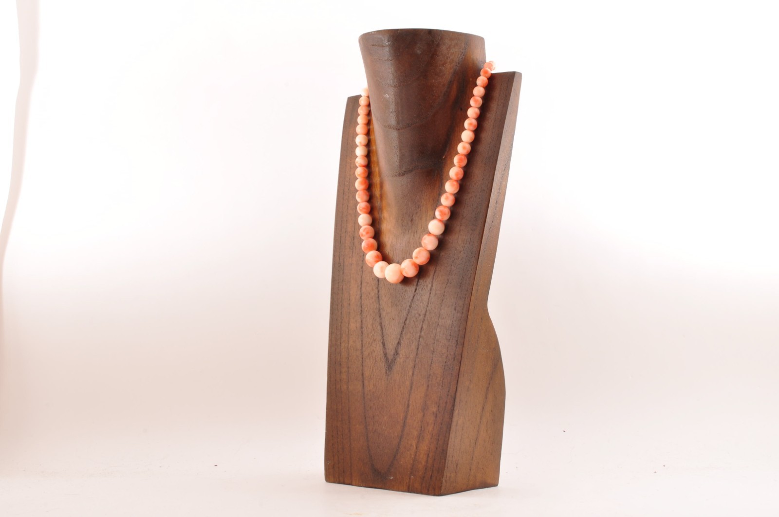 Angel skin coral Necklace and rose earrings set (17.3in 255ct) and Certificate.