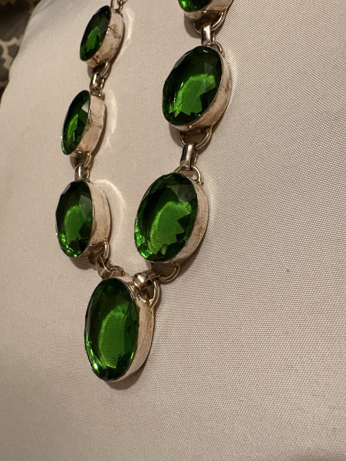 Peridot green oval station graduated necklace 52 Grams – Adjustable
