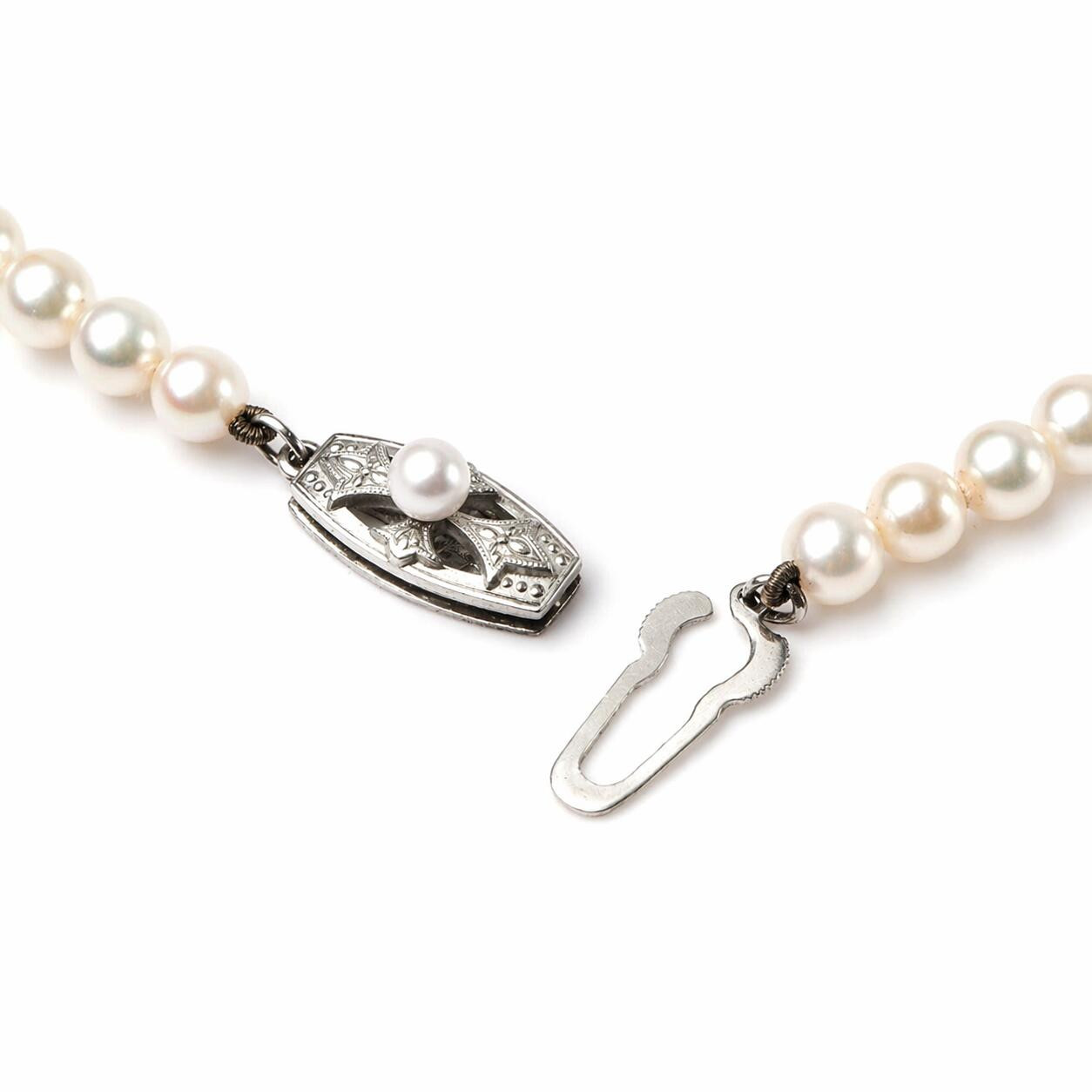 Mikimoto Akoya Pearl Necklace Graduated Strand 4.8~8.1mm Silver 17.3in Japan