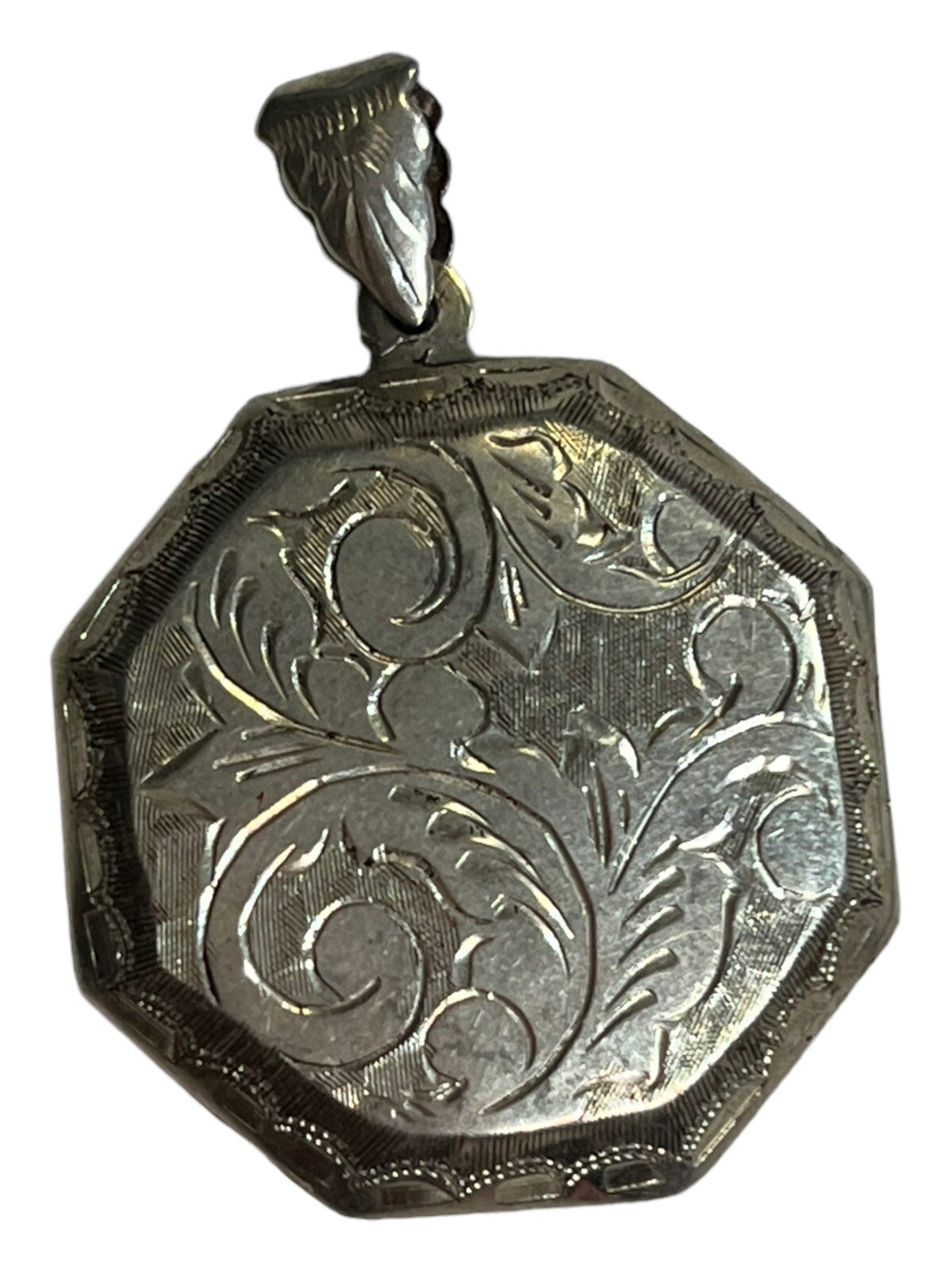 Sterling Silver Etched Octagon Shaped Photo Locket Pendant 9.87 Grams