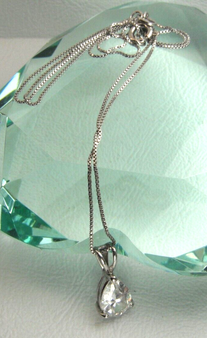 925 Teardrop Swarovski Pendant 925 1.51g Box Chain 18.5″ Spring Ring Clasp