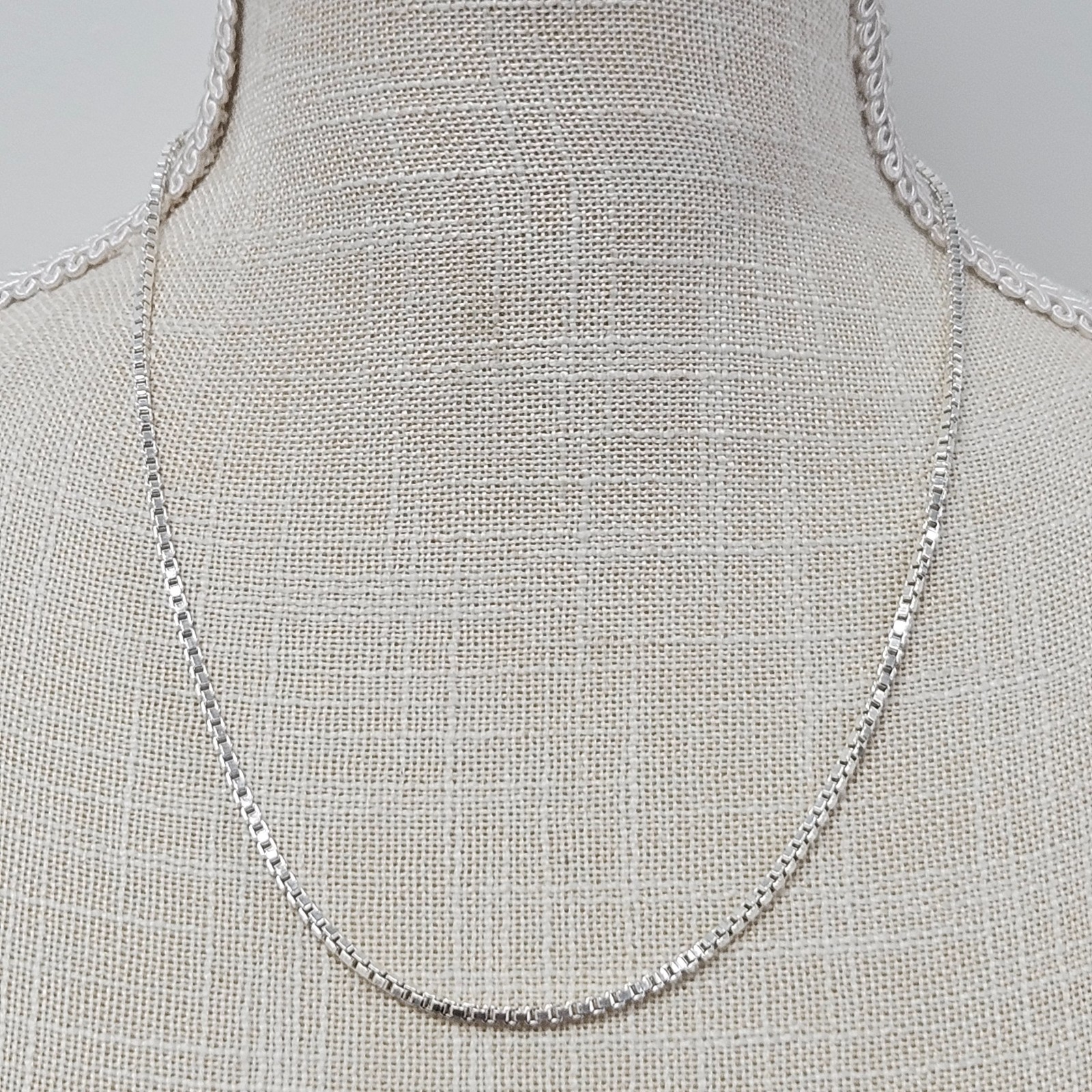 Vintage Sterling Silver AGI Italy 925 Square Box Chain 20″ Necklace Spring Ring