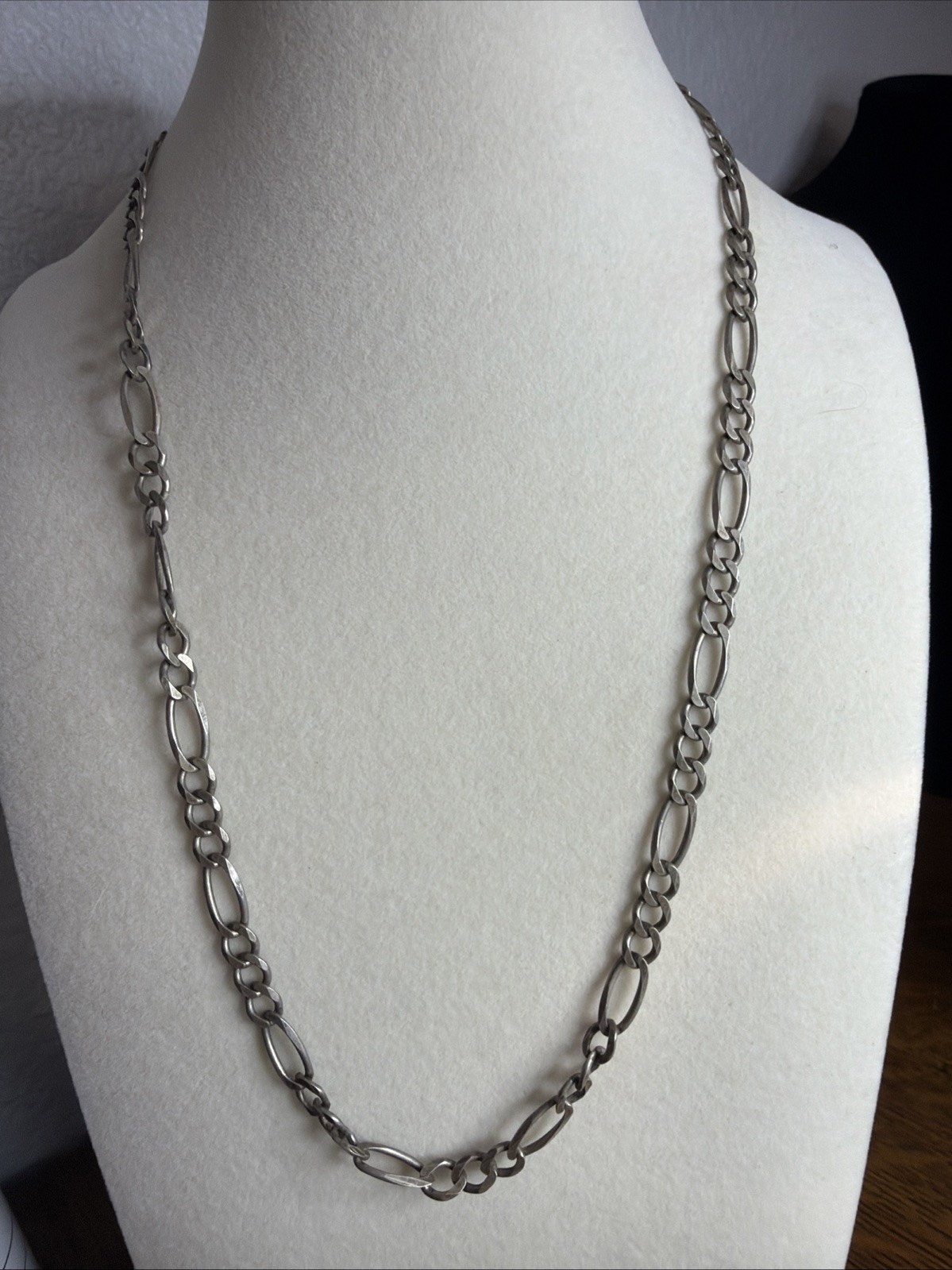 Classic Sterling Silver 18″ Figaro Link Chain Necklace B47