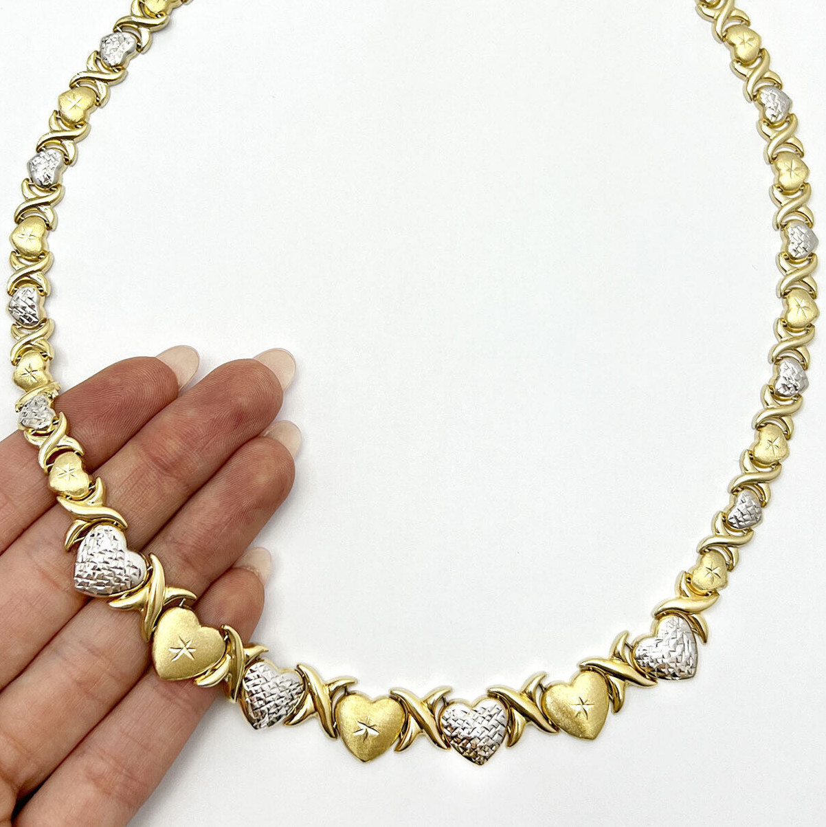 14K Yellow Gold Graduated Heart & Kisses Stampato XO Necklace 18.5″