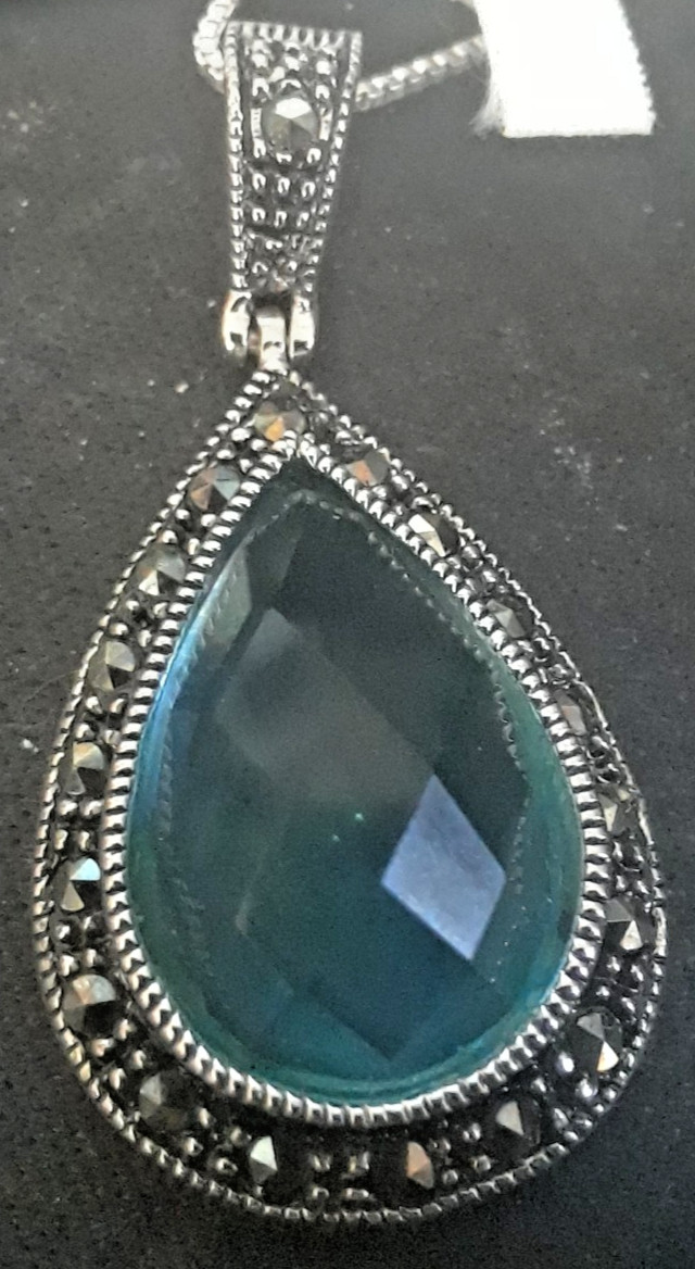 925 Silver Vintage Real Marcasite Gemstone& Blue C Z Teardrop Pendant & Necklace