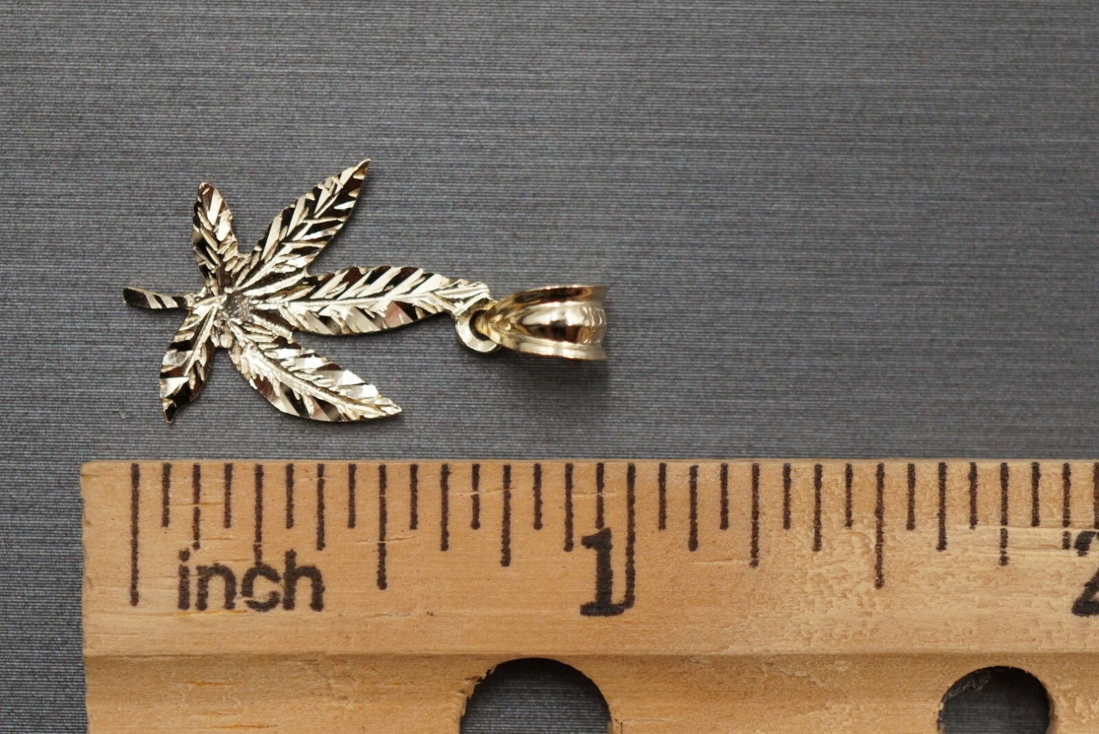 10K Solid Yellow Gold 1″ Diamond Cut Marijuana Cannabis Leaf Charm Pendant.