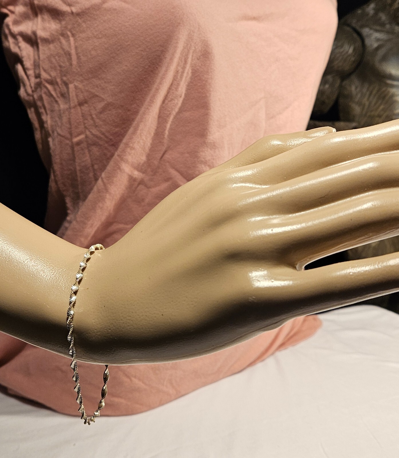 Beautiful Sterling Silver Bracelet 8 Inch Length With Lobster Cliph