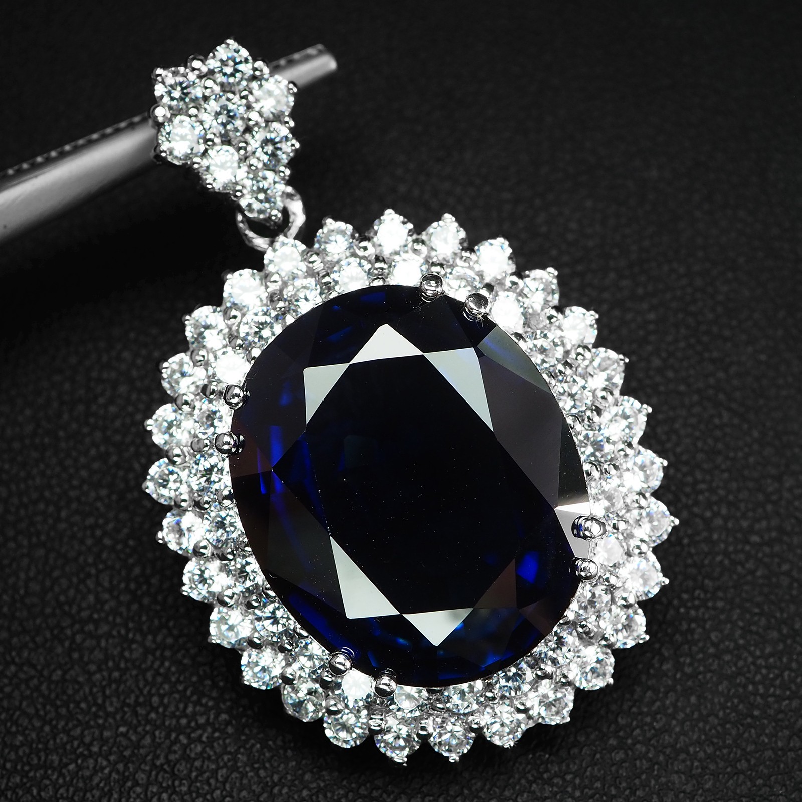 Invaluable Royal Blue Tanzanite 34.30Ct 925 Sterling Silver White Gold Pendants