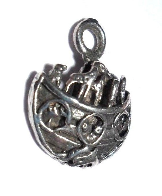 VINTAGE NOAH’S ARK W/ ANIMALS RELIGIOUS STERLING SILVER 925 CHARM PENDANT