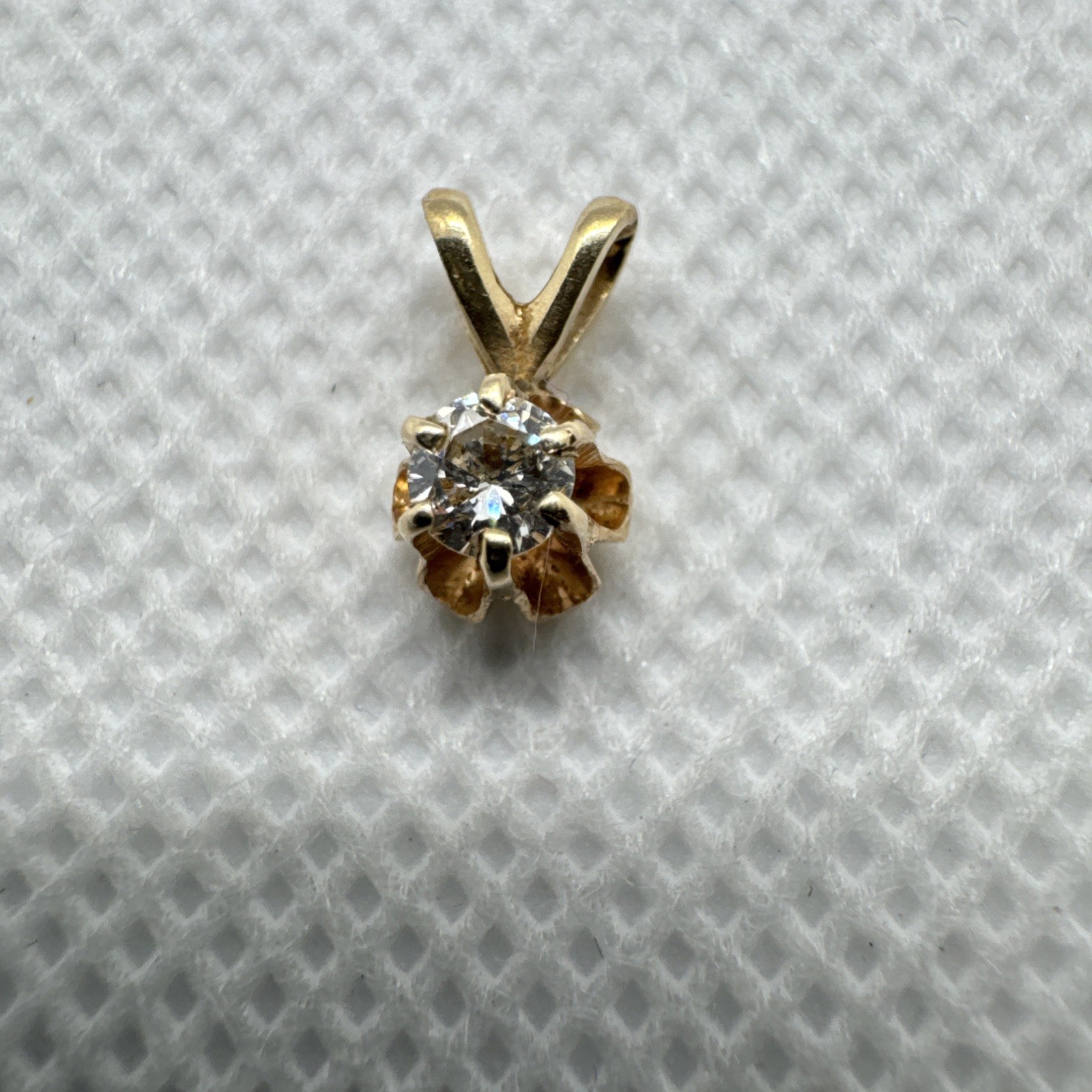 VINTAGE 14K YELLOW GOLD DIAMOND BUTTERCUP 6 PRONG SETTING PENDANT, 0.15 TCW