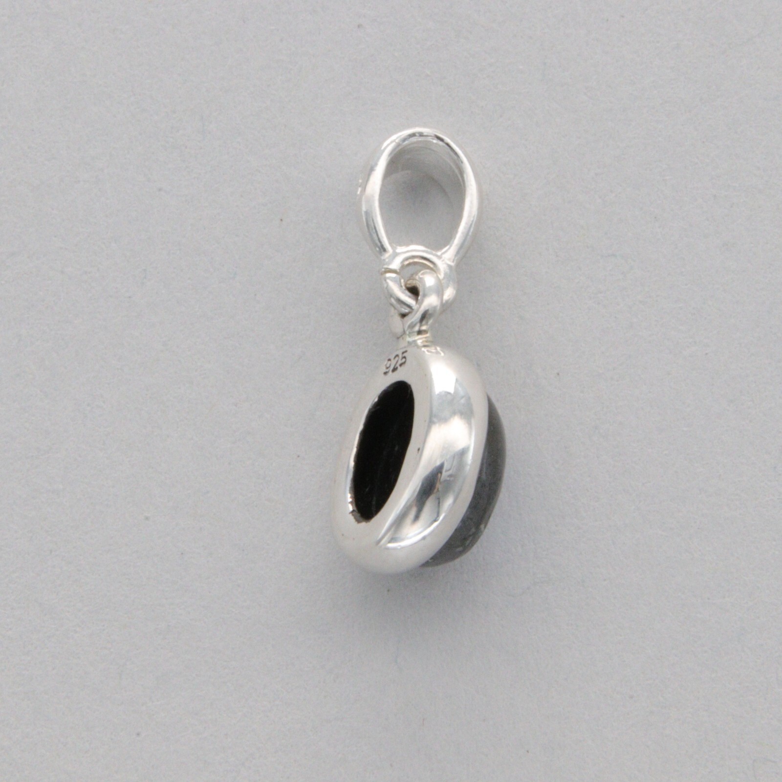 Natural Oval Shaped Labradorite Pendant For Women And Adults