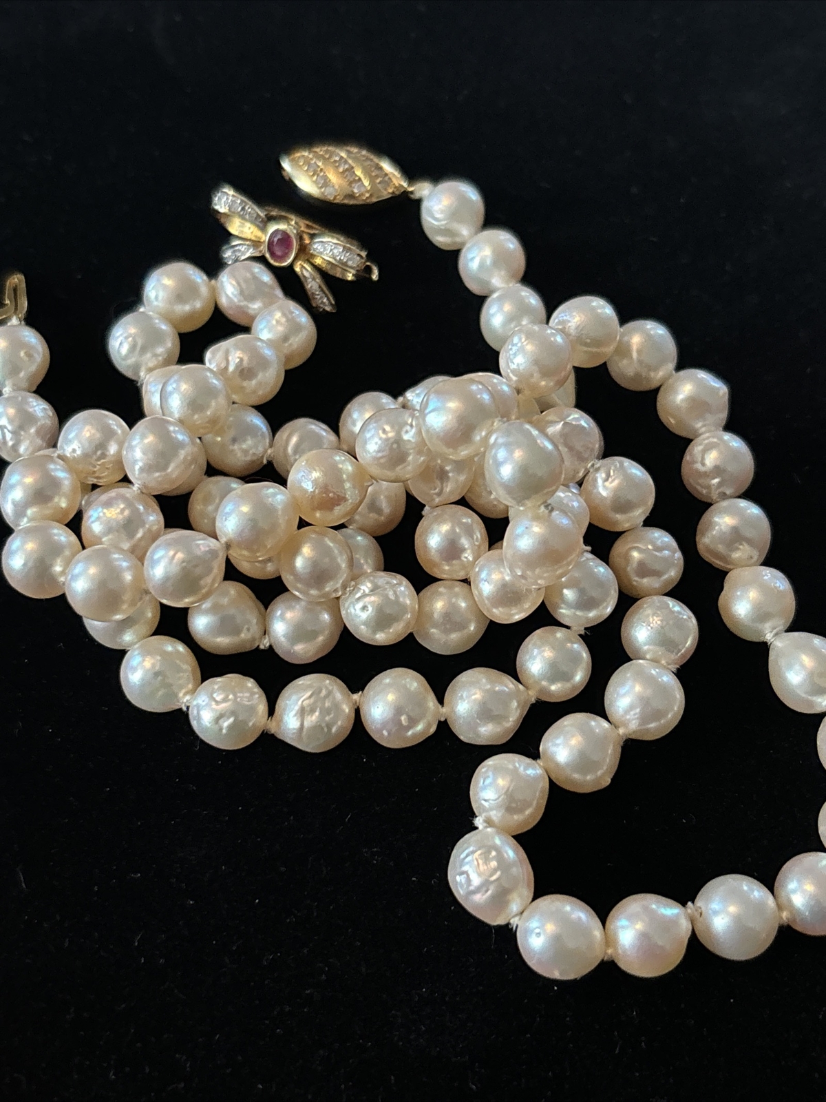 VTG 31” Pearl Necklace 14K Gold Diamond Clasp & Gold Ruby Diamond Bow Enhancer