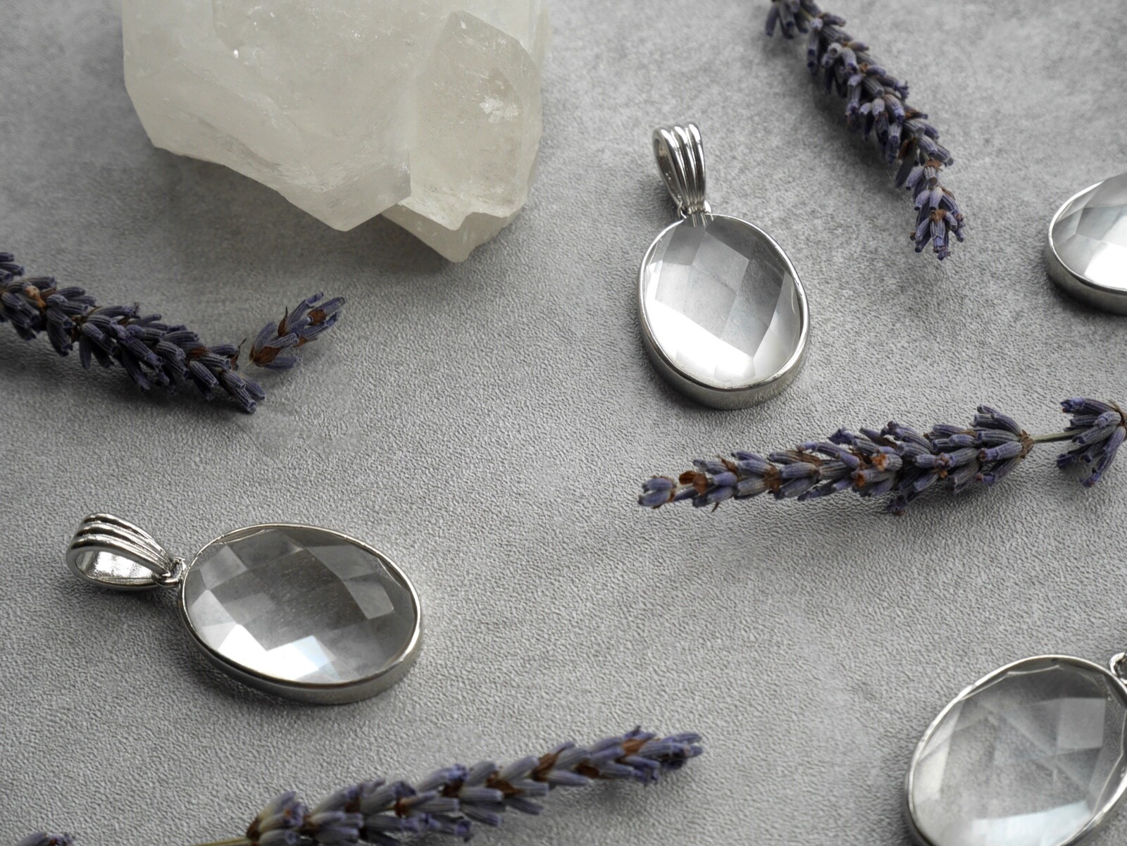 1 Faceted Clear Crystal Rock Quartz Silver Plated Oval Pendant Natural Jewellery