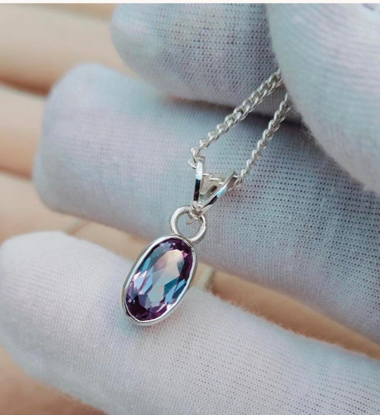 Natural Alexandrite 100% Color Change Gemstone Pendant 925 Sterling Silver