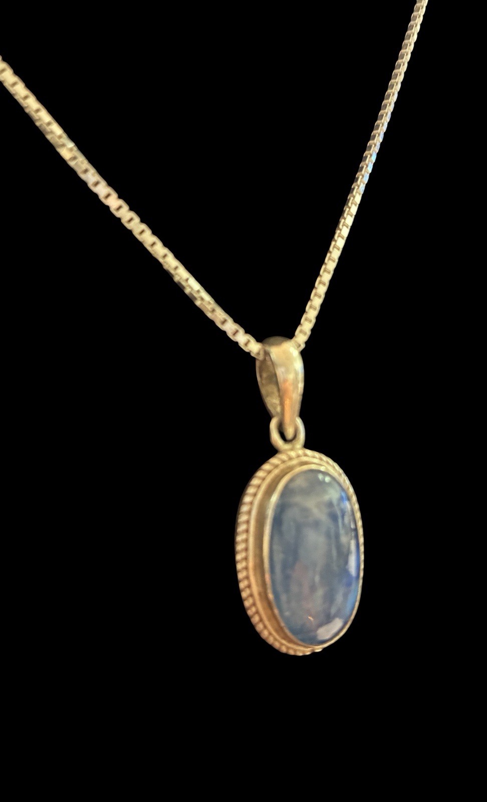 Blue Flash Labradorite & Sterling Silver 925 Pendant Necklace