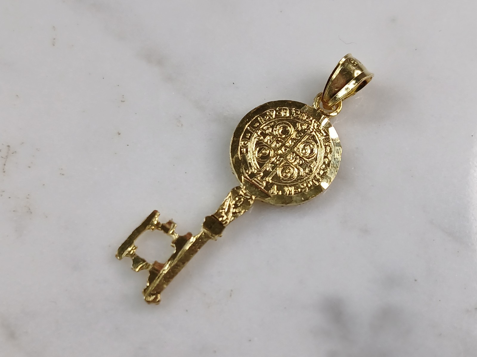 Womens Sterling Silver Gold Tone Saint Benedict Key Pendant Necklace 3.1g E3681