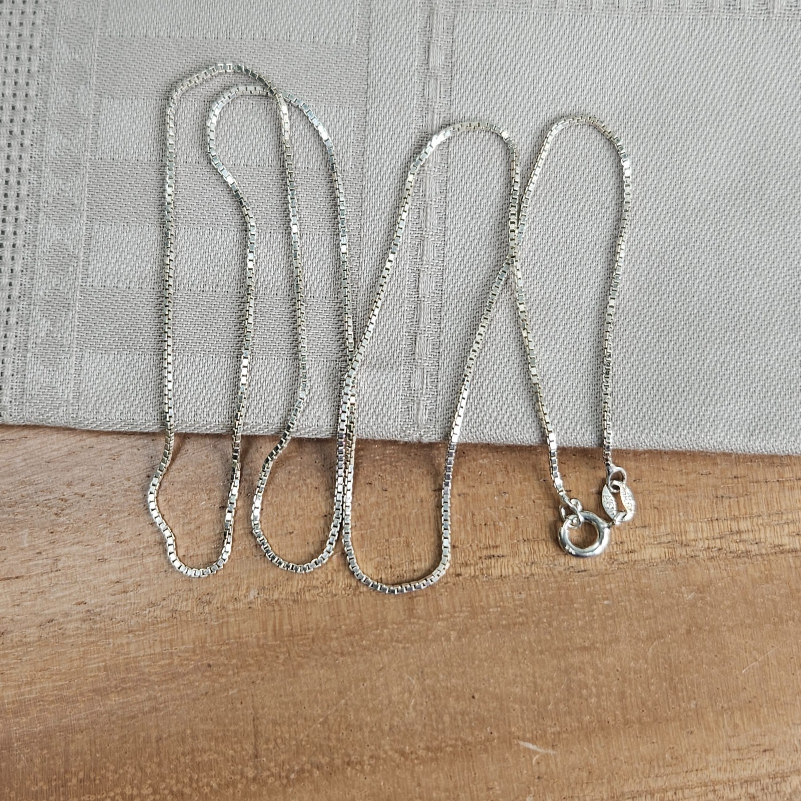 Vintage Sterling Silver 925 Rounded Box Chain 22″ AGI Necklace Italy Spring Ring