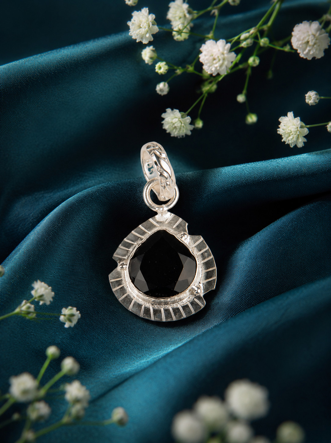 Black Onyx Gemstone 925 Sterling Silver Necklace Pendent 1.15″ Gift For Mother